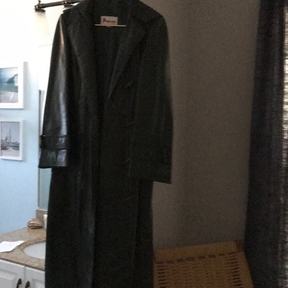 Coat - Picture 5 of 6